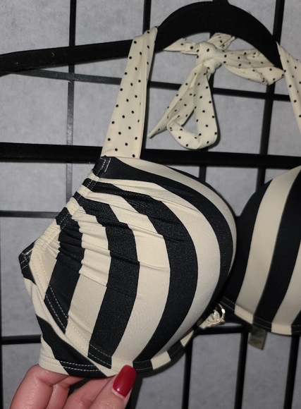 Rare! DISCONTINUED! VS Push-Up Bikini Top - Picture 7 of 11